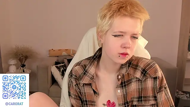 CarolineRichter online show from September 30, 2025, 2:22 pm