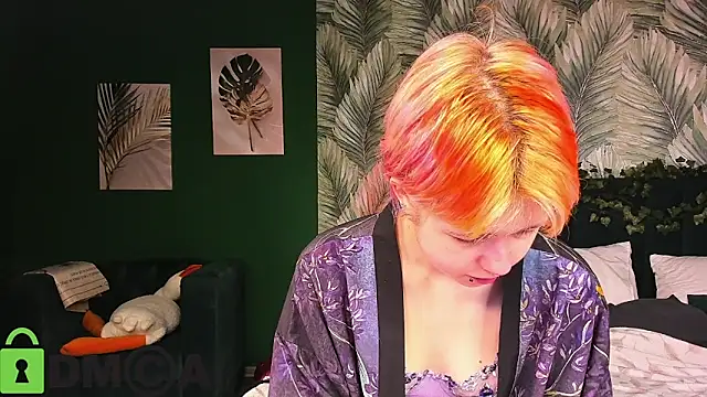 CarolineRichter online show from December 14, 2025, 1:44 am