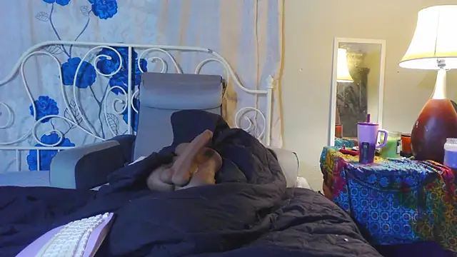 g0lden are0las89 online show from February 16, 2026, 12:18 am