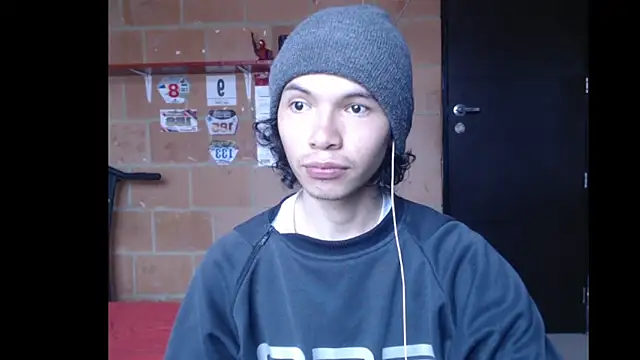 Snapshot of Xoxo_Smiles chatting on September 23, 2025, 4:43 pm Xoxo Smiles online show from September 23, 2025, 4:43 pm