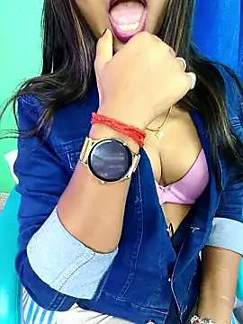 Puja-baby online show from January 12, 2026, 11:43 pm