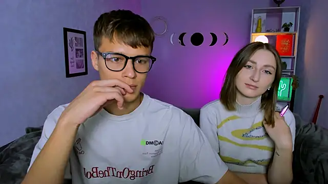 eva smiith  online show from September 14, 2025, 5:39 am