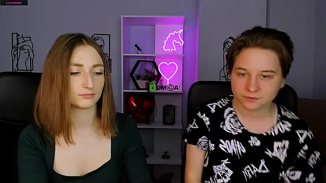 eva smiith  online show from October 3, 2025, 5:59 am