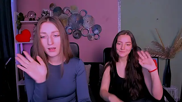 Snapshot of eva_smiith_ chatting on February 6, 2026, 7:02 am eva smiith online show from February 6, 2026, 7:02 am