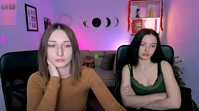 eva smiith  online show from April 23, 2026, 5:52 am