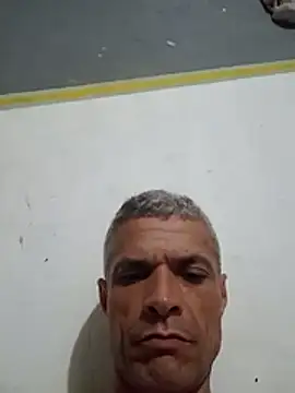 BrenoAvelar online show from April 23, 2026, 3:41 am