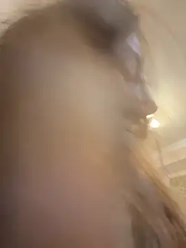 HellaryTourent online show from November 17, 2025, 6:24 pm