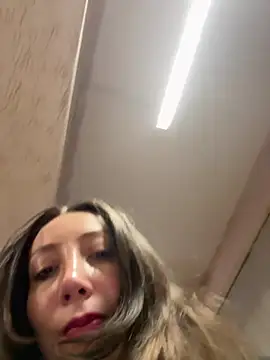 HellaryTourent online show from February 17, 2026, 6:25 pm