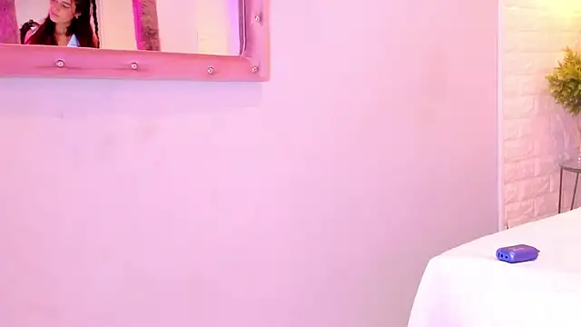 amber sparkle online show from October 14, 2025, 12:50 pm