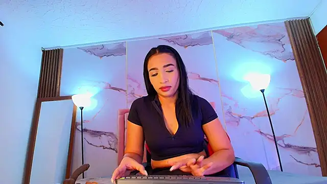 AlyaThompson online show from February 13, 2026, 4:08 am
