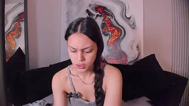 Charlottegray 1 online show from November 14, 2025, 7:56 pm