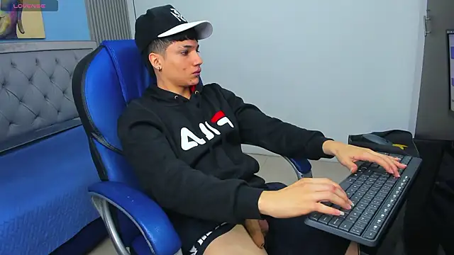 SamBlack  online show from February 14, 2026, 12:46 pm