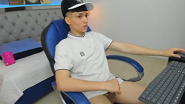 SamBlack  online show from March 12, 2026, 12:33 pm