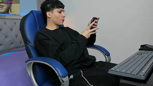 SamBlack  online show from April 25, 2026, 1:36 pm