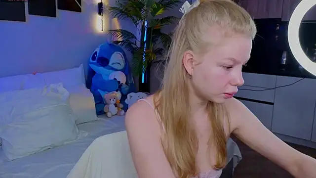 Snapshot of emilyshepar_d chatting on May 5, 2026, 1:24 am emilyshepar d online show from May 5, 2026, 1:24 am