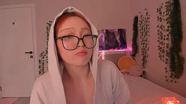 yuna loon online show from December 5, 2025, 4:21 am