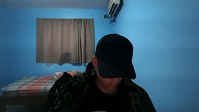 Jaket lovers online show from October 10, 2025, 6:51 pm