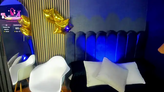 Gina 77 online show from October 10, 2025, 12:15 pm