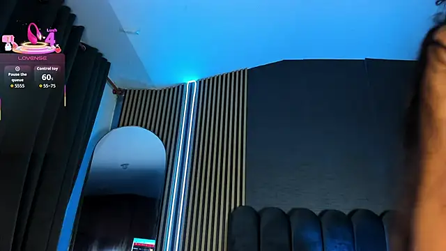 Gina 77 online show from December 1, 2025, 7:41 pm