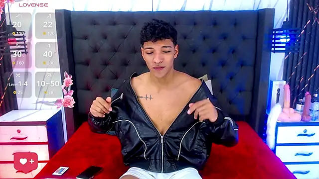 Snapshot of Rick_Wade chatting on September 24, 2025, 12:41 pm Rick Wade online show from September 24, 2025, 12:41 pm