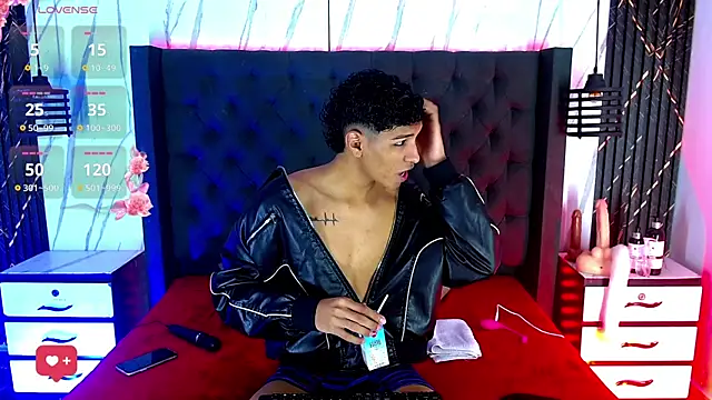 Snapshot of Rick_Wade chatting on October 8, 2025, 12:58 pm Rick Wade online show from October 8, 2025, 12:58 pm