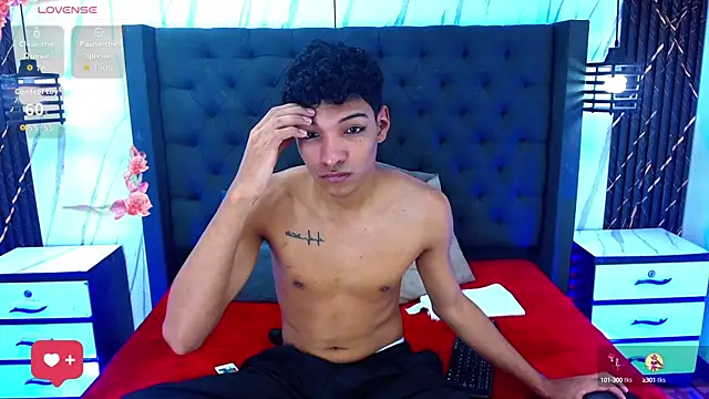 Snapshot of Rick_Wade chatting on October 15, 2025, 7:36 pm Rick Wade online show from October 15, 2025, 7:36 pm