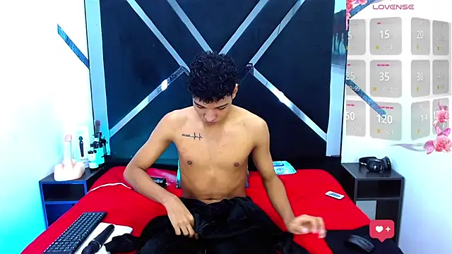 Snapshot of Rick_Wade chatting on October 17, 2025, 4:26 am Rick Wade online show from October 17, 2025, 4:26 am