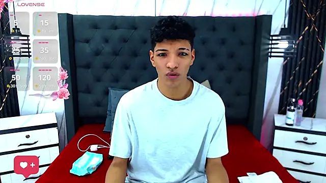 Snapshot of Rick_Wade chatting on November 15, 2025, 7:54 pm Rick Wade online show from November 15, 2025, 7:54 pm