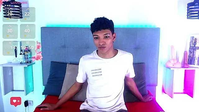 Snapshot of Rick_Wade chatting on November 20, 2025, 3:18 am Rick Wade online show from November 20, 2025, 3:18 am