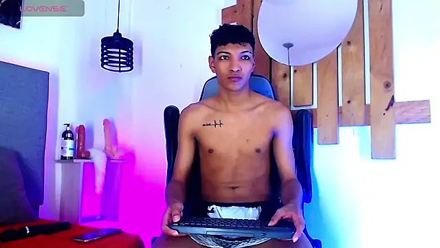 Snapshot of Rick_Wade chatting on November 28, 2025, 4:15 am Rick Wade online show from November 28, 2025, 4:15 am