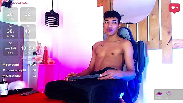 Snapshot of Rick_Wade chatting on December 1, 2025, 4:28 am Rick Wade online show from December 1, 2025, 4:28 am