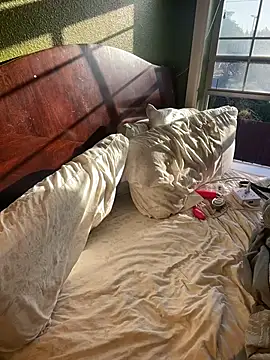 caramel  cremes online show from November 10, 2025, 2:16 pm