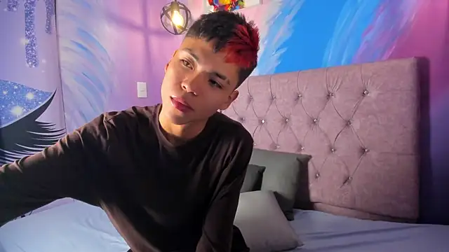 MaxiWildd online show from September 25, 2025, 1:15 pm