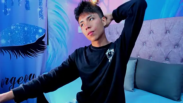 MaxiWildd online show from March 11, 2026, 1:06 pm