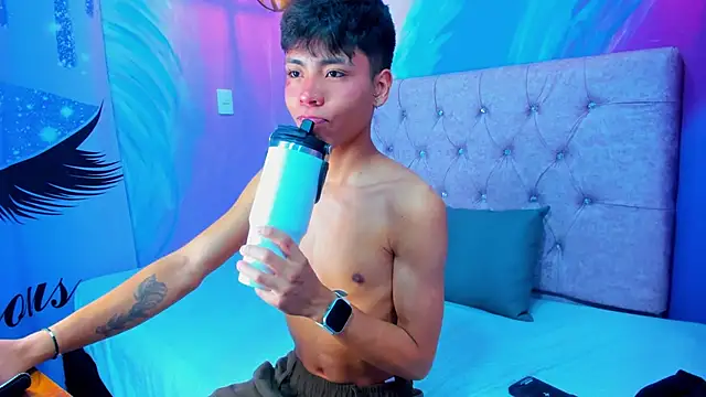 MaxiWildd online show from April 13, 2026, 1:16 pm