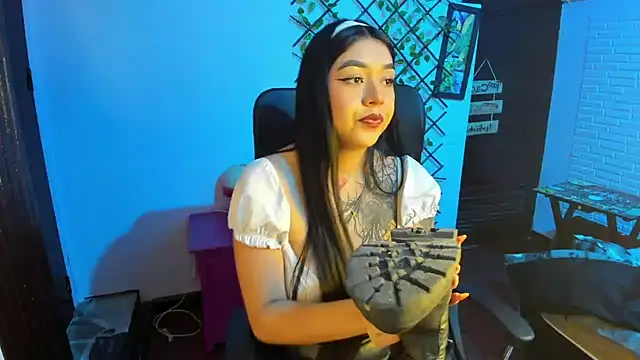 Keyla Cutte online show from October 17, 2025, 2:48 am