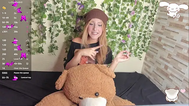 Amy Moonlight online show from June 12, 2026, 9:14 pm