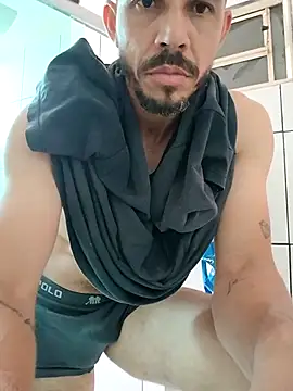 Snapshot of QfabO123 chatting on December 4, 2025, 4:59 pm QfabO123 online show from December 4, 2025, 4:59 pm