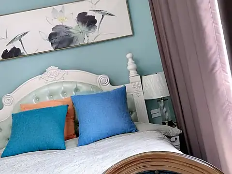 sarah111 online show from October 28, 2025, 3:43 am