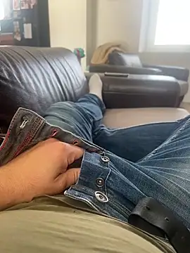 Snapshot of carapace31 chatting on October 5, 2025, 11:30 am carapace31 online show from October 5, 2025, 11:30 am