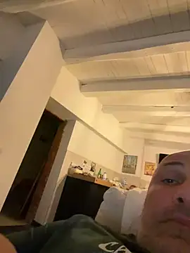 Snapshot of carapace31 chatting on March 1, 2026, 9:06 pm carapace31 online show from March 1, 2026, 9:06 pm