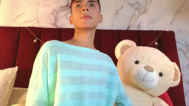 PrincePoppy online show from October 2, 2025, 8:38 pm