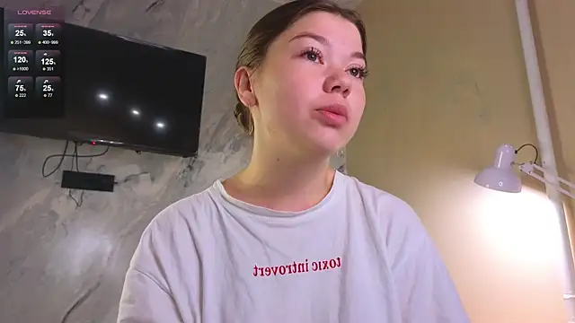 miss bubbles  online show from October 6, 2025, 12:30 am