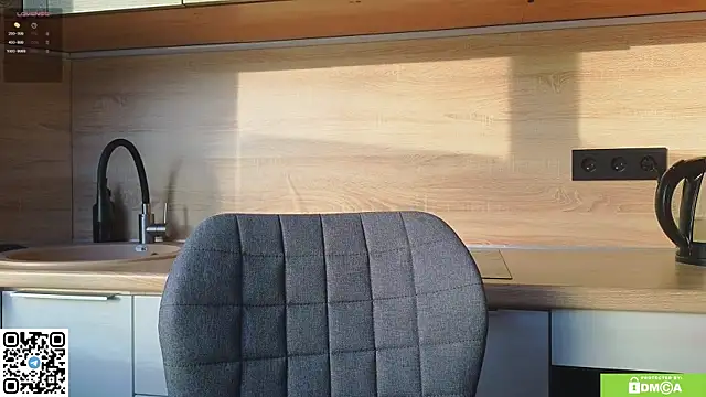 miss bubbles  online show from April 25, 2026, 12:24 am