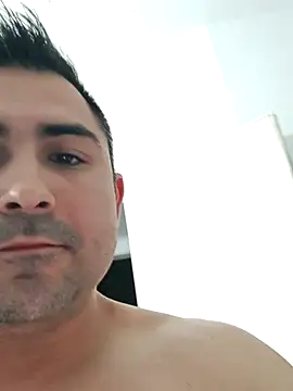 Snapshot of Bradd_32 chatting on September 12, 2025, 12:55 am Bradd 32 online show from September 12, 2025, 12:55 am