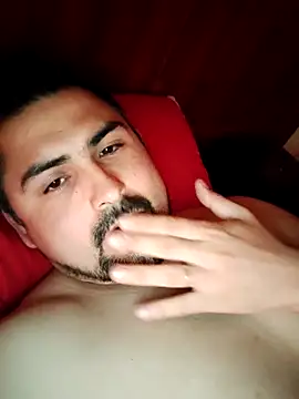 Snapshot of Bradd_32 chatting on September 27, 2025, 5:07 pm Bradd 32 online show from September 27, 2025, 5:07 pm