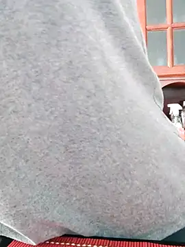 Snapshot of Bradd_32 chatting on October 25, 2025, 4:57 pm Bradd 32 online show from October 25, 2025, 4:57 pm