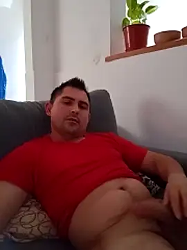 Bradd 32 online show from May 10, 2026, 5:51 pm
