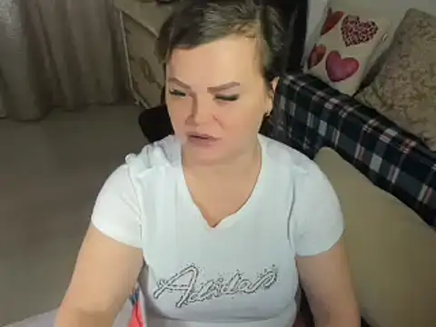 Snapshot of MildMature chatting on December 29, 2024, 9:30 pm MildMature online show from December 29, 2024, 9:30 pm