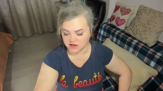 Snapshot of MildMature chatting on January 11, 2025, 12:12 am MildMature online show from January 11, 2025, 12:12 am